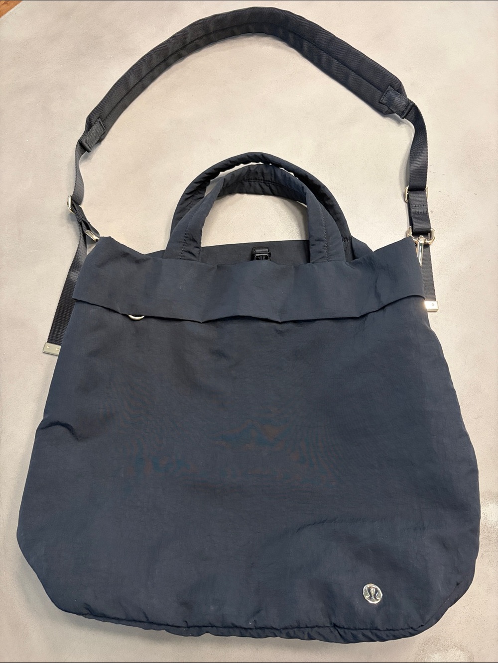 Lululemon ‘On My Level 20L’ Black/Gold Tote